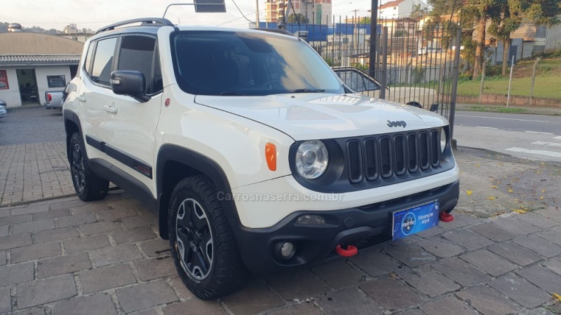 RENEGADE 2.0 16V TURBO DIESEL TRAILHAWK 4P 4X4 AUTOMÁTICO - 2016 - CAXIAS DO SUL