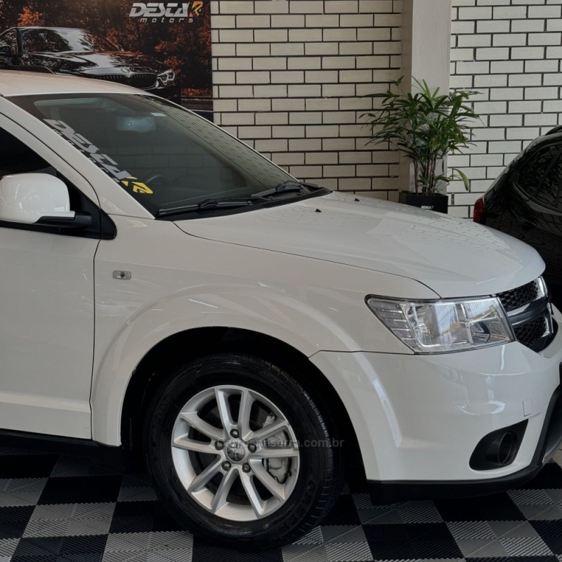 JOURNEY 3.6 SXT V6 GASOLINA 4P AUTOMÁTICO - 2015 - NOVO HAMBURGO