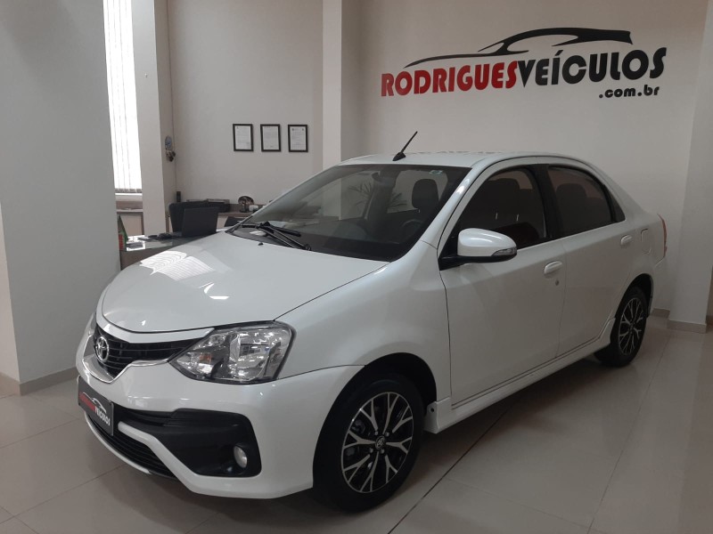 ETIOS 1.5 PLATINUM SEDAN 16V FLEX 4P AUTOMÁTICO - 2018 - CAXIAS DO SUL