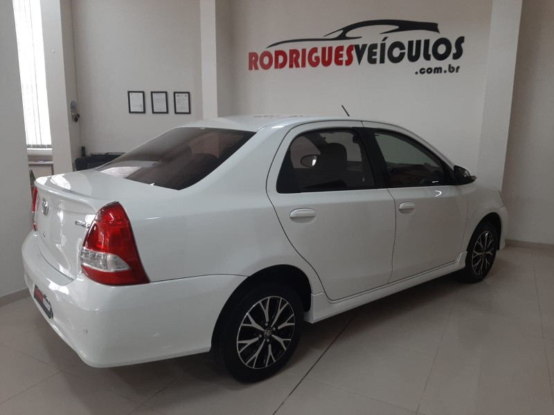 ETIOS 1.5 PLATINUM SEDAN 16V FLEX 4P AUTOMÁTICO - 2018 - CAXIAS DO SUL