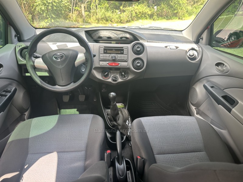 ETIOS 1.3 XS 16V FLEX 4P MANUAL - 2013 - NOVA PRATA