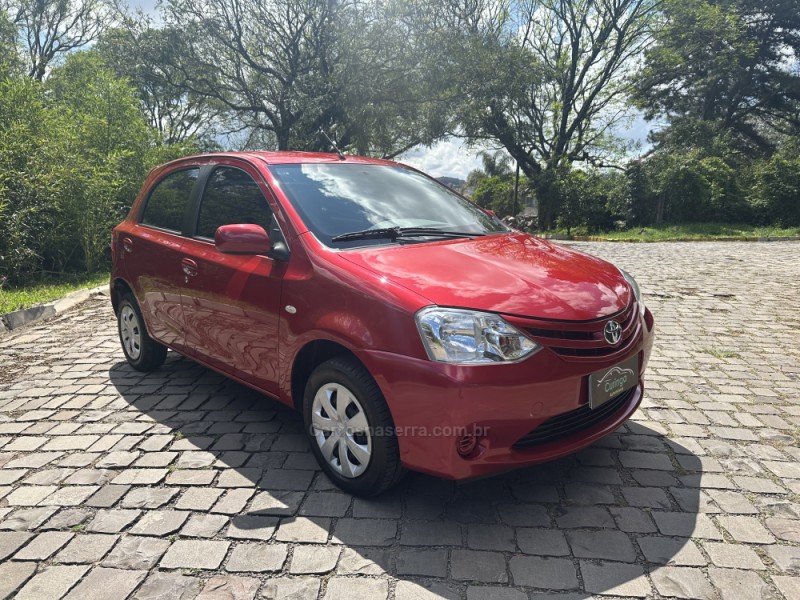 ETIOS 1.3 XS 16V FLEX 4P MANUAL - 2013 - NOVA PRATA