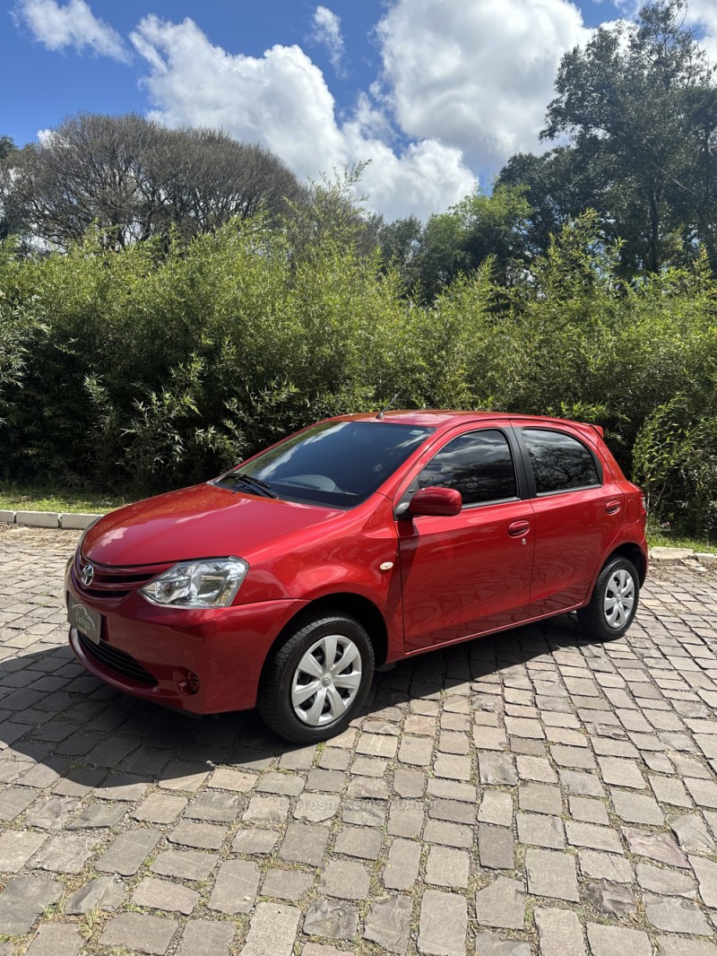 ETIOS 1.3 XS 16V FLEX 4P MANUAL - 2013 - NOVA PRATA