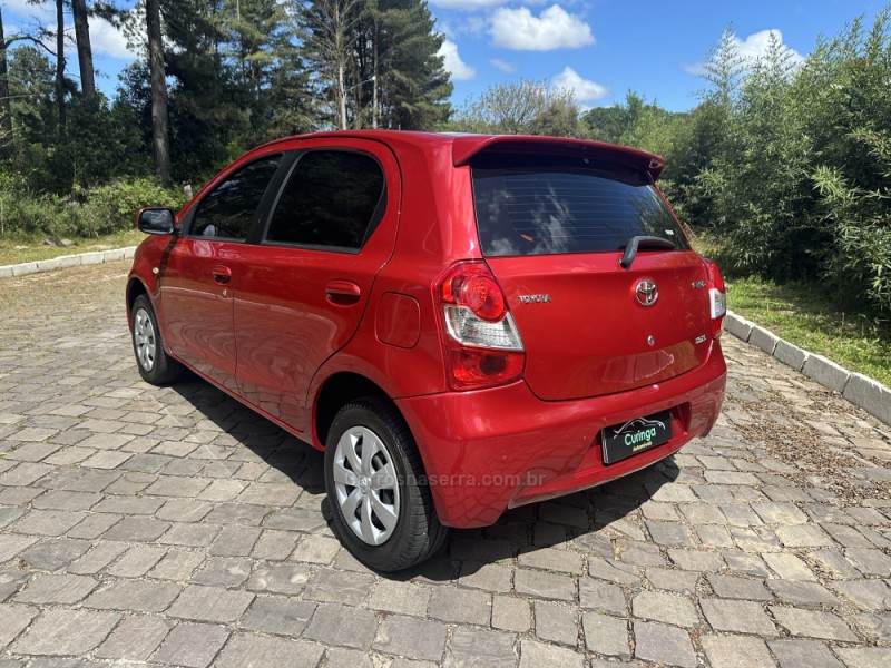 ETIOS 1.3 XS 16V FLEX 4P MANUAL - 2013 - NOVA PRATA