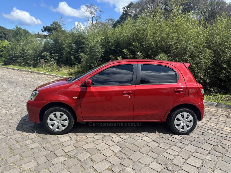 ETIOS 1.3 XS 16V FLEX 4P MANUAL - 2013 - NOVA PRATA