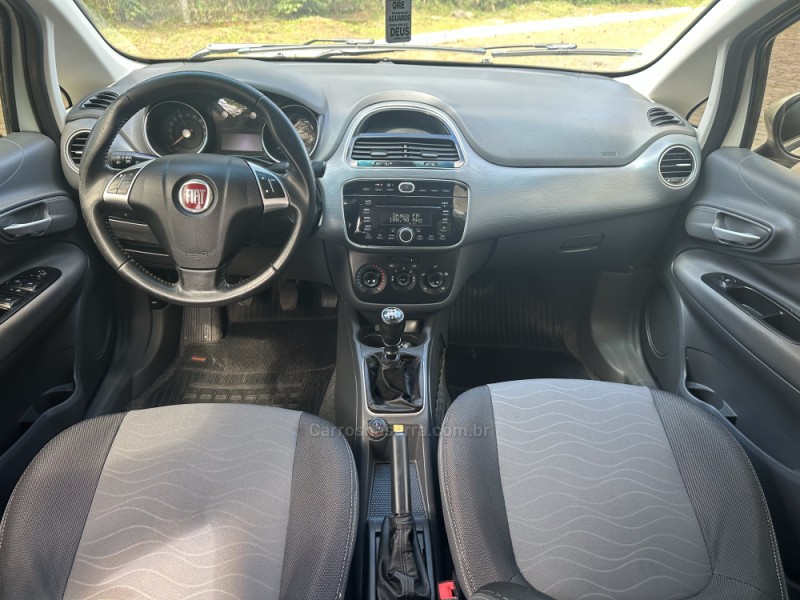 PUNTO 1.4 ATTRACTIVE ITALIA 8V FLEX 4P MANUAL - 2016 - NOVA PRATA