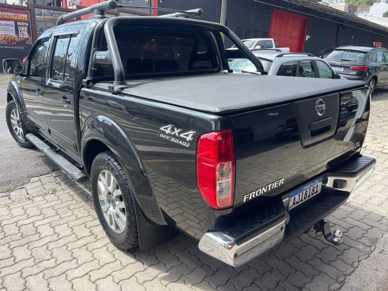 FRONTIER 2.5 SL 4X4 CD TURBO ELETRONIC DIESEL 4P AUTOMÁTICO - 2015 - CAXIAS DO SUL