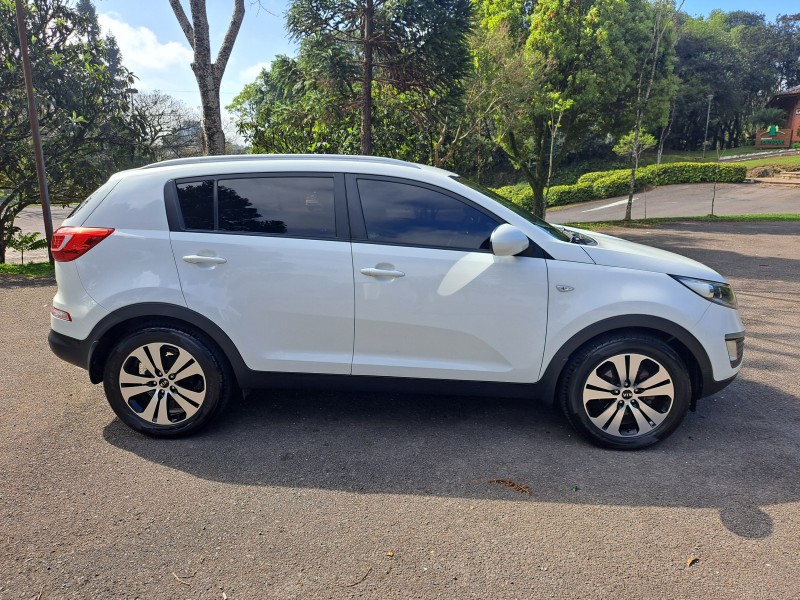 SPORTAGE 2.0 LX 4X2 16V FLEX 4P AUTOMÁTICO - 2014 - FARROUPILHA