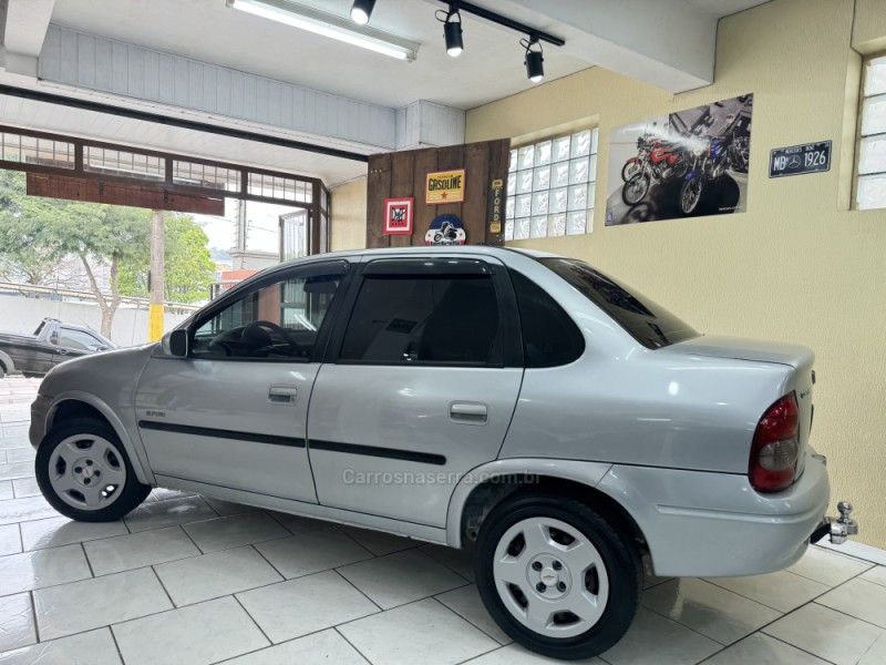 CORSA 1.0 MPFI CLASSIC SEDAN SPIRIT 8V FLEX 4P MANUAL - 2009 - CAXIAS DO SUL