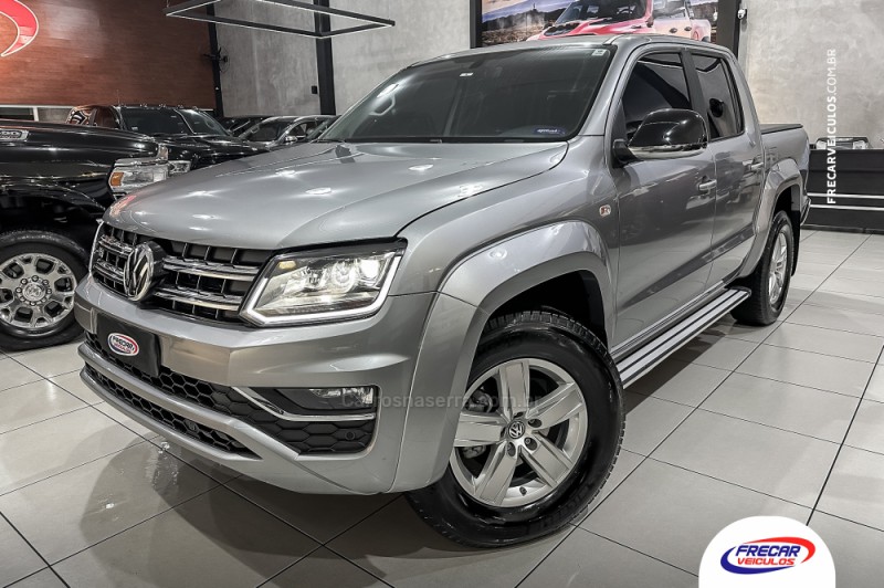 AMAROK 3.0 V6 TDI HIGHLINE CD DIESEL 4MOTION AUTOMÁTICO - 2023 - SARANDI