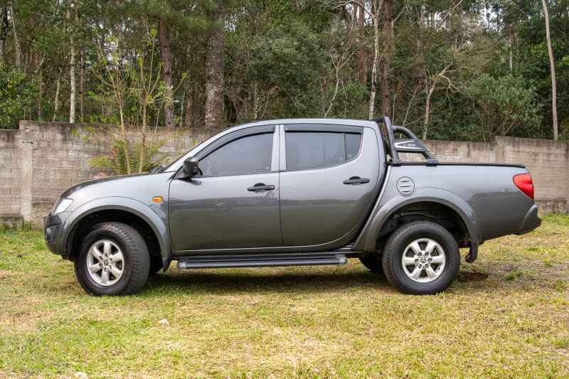 L200 TRITON 2.4 HLS 4X2 CD 16V FLEX 4P MANUAL - 2013 - CANELA