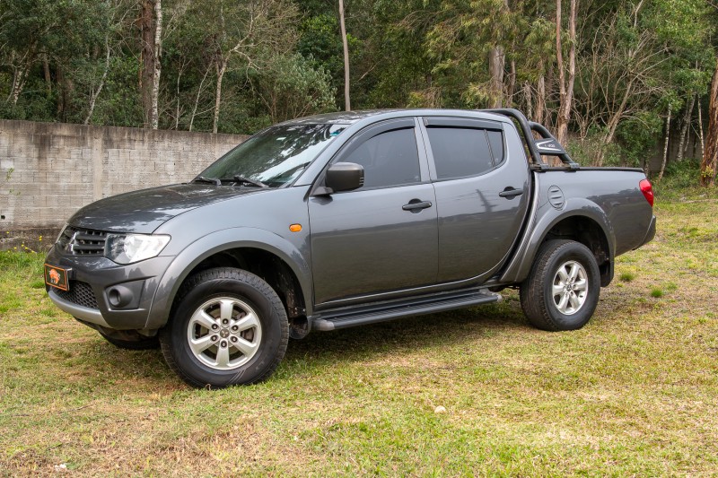 L200 TRITON 2.4 HLS 4X2 CD 16V FLEX 4P MANUAL - 2013 - CANELA