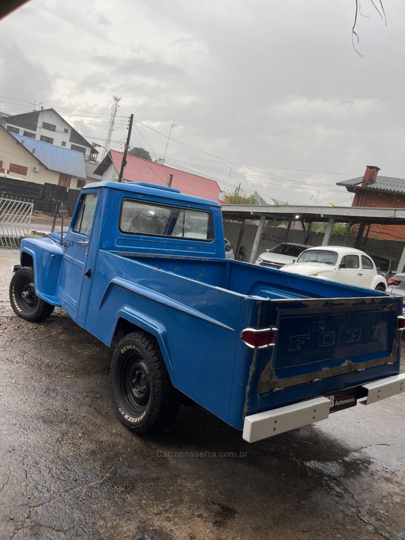 F-75 2.3 4X4 PICK-UP MANUAL - 1974 - NOVA PETRóPOLIS