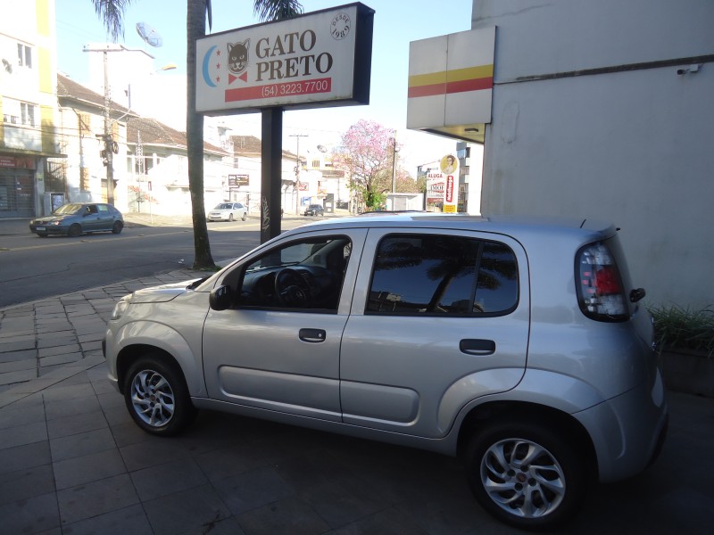 UNO 1.0 EVO ATTRACTIVE 8V FLEX 4P MANUAL - 2021 - CAXIAS DO SUL