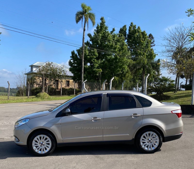 SIENA 1.6 MPI ESSENCE 16V FLEX 4P MANUAL - 2012 - CAXIAS DO SUL