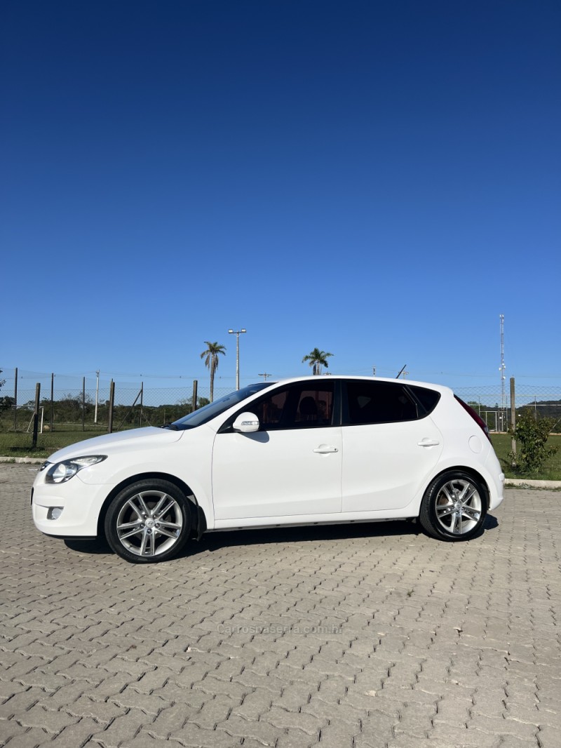 I30 2.0 MPI 16V GASOLINA 4P AUTOMÁTICO