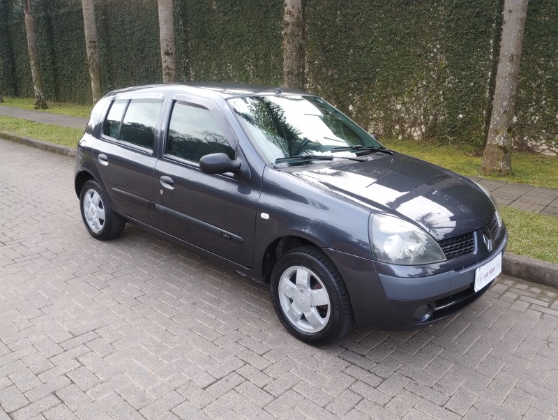 CLIO 1.0 AUTHENTIQUE 16V FLEX 4P MANUAL - 2004 - CAXIAS DO SUL