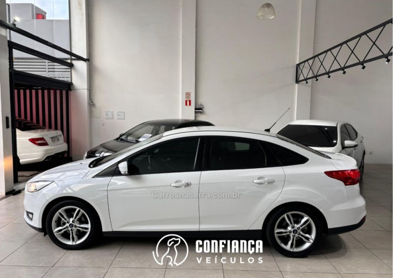 FOCUS 2.0 SE FASTBACK 16V FLEX 4P AUTOMÁTICO - 2016 - BENTO GONçALVES