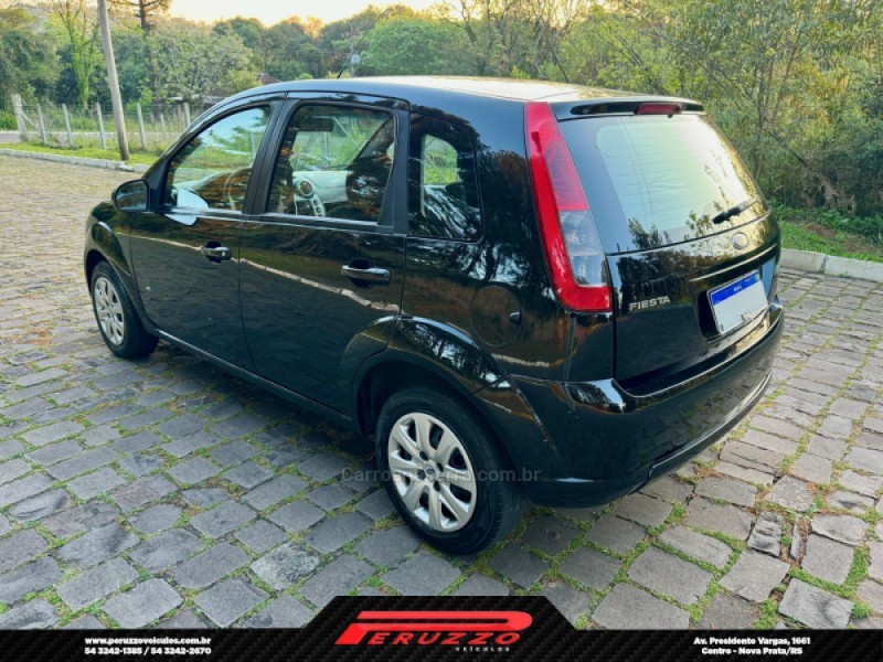 FIESTA 1.6 ROCAM SE 8V FLEX 4P MANUAL - 2014 - NOVA PRATA