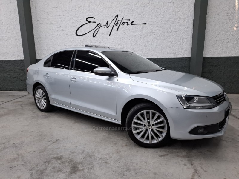 JETTA 2.0 TSI HIGHLINE 200CV GASOLINA 4P TIPTRONIC - 2013 - BENTO GONçALVES