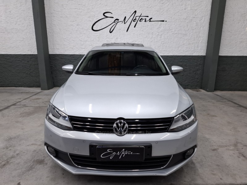 JETTA 2.0 TSI HIGHLINE 200CV GASOLINA 4P TIPTRONIC - 2013 - BENTO GONçALVES