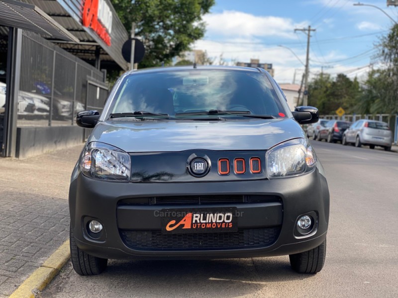 UNO 1.0 VIVACE 8V FLEX 4P MANUAL - 2014 - PAROBé