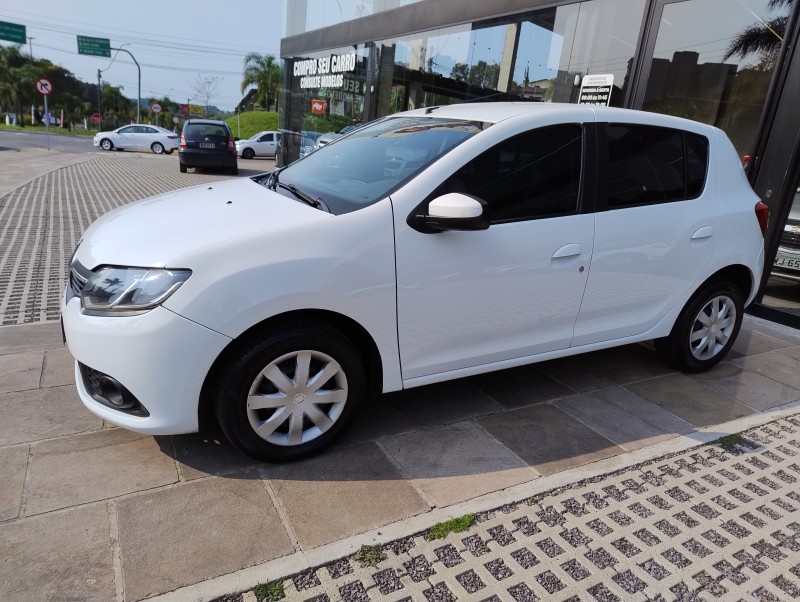 sandero 1.6 expression 8v flex 4p manual 2016 caxias do sul