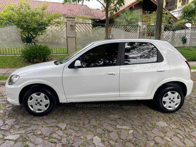 CELTA 1.0 MPFI LT 8V FLEX 4P MANUAL - 2015 - NOVO HAMBURGO