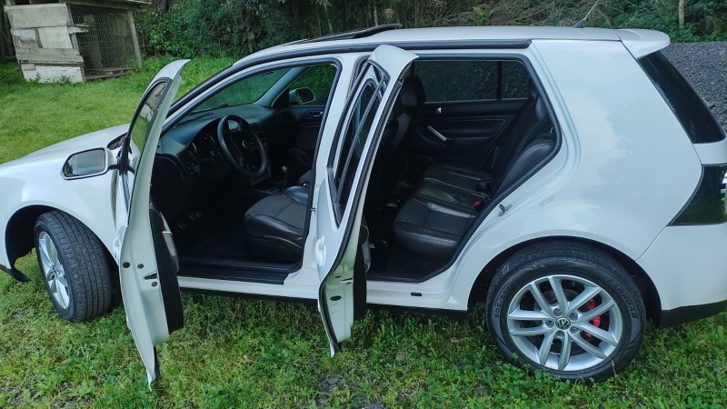 GOLF 1.6 MI SPORTLINE 8V FLEX 4P MANUAL - 2011 - CAXIAS DO SUL