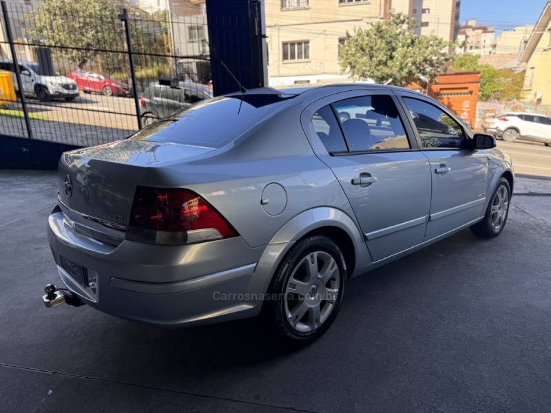 VECTRA 2.0 MPFI ELEGANCE 8V 140CV FLEX 4P AUTOMÁTICO - 2006 - CAXIAS DO SUL