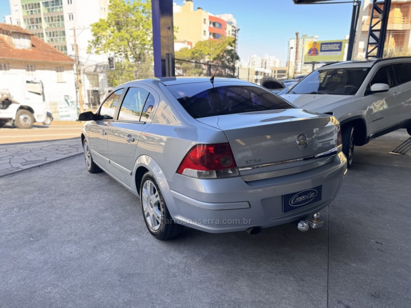 VECTRA 2.0 MPFI ELEGANCE 8V 140CV FLEX 4P AUTOMÁTICO - 2006 - CAXIAS DO SUL