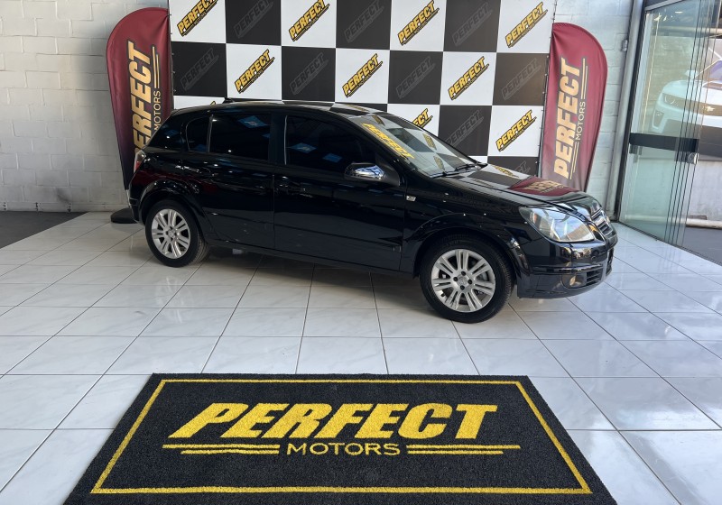 VECTRA 2.0 MPFI GT HATCH 8V FLEX 4P MANUAL - 2008 - PORTãO