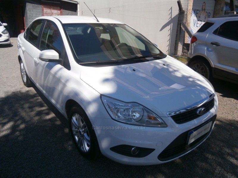 FOCUS 2.0 GLX SEDAN 16V FLEX 4P MANUAL - 2013 - FARROUPILHA