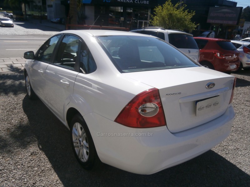 FOCUS 2.0 GLX SEDAN 16V FLEX 4P MANUAL - 2013 - FARROUPILHA