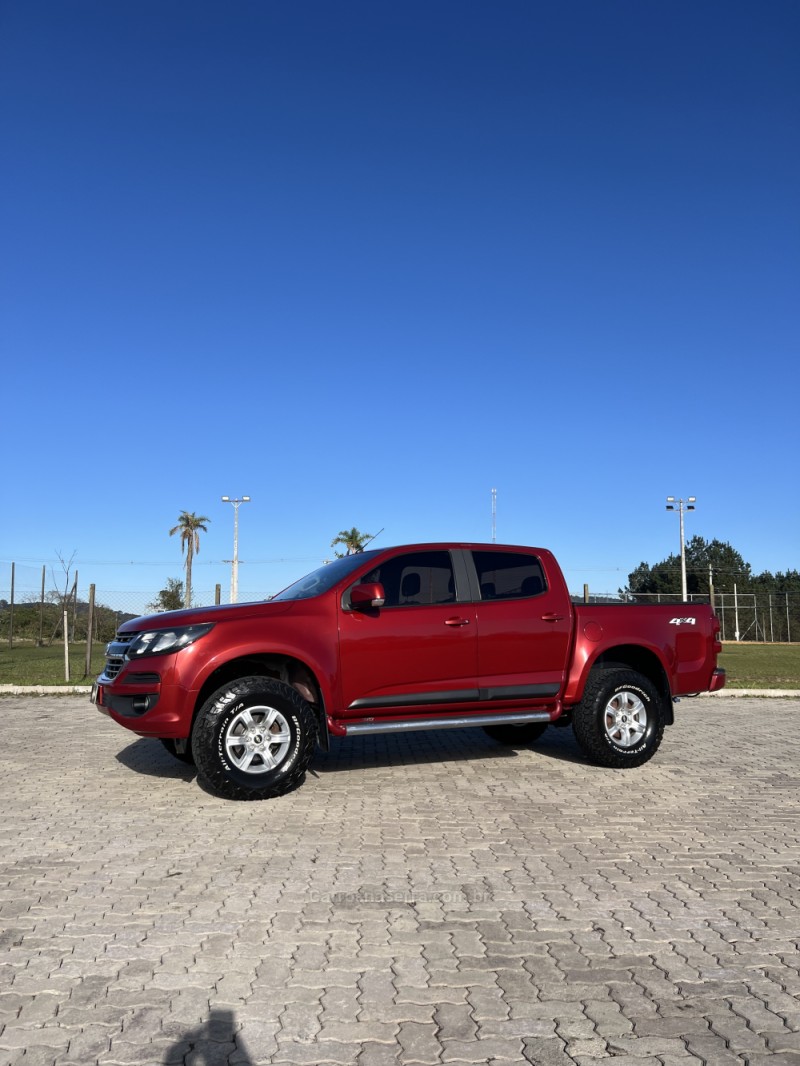 S10 2.8 LT 4X4 CD 16V TURBO DIESEL 4P AUTOMÁTICO - 2017 - ANTôNIO PRADO