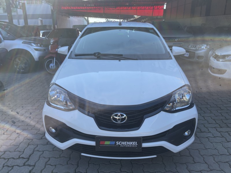 ETIOS 1.3 X 16V FLEX 4P MANUAL - 2020 - NOVA PETRóPOLIS