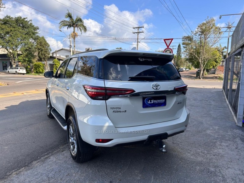 HILUX SW4 2.8 SRX 4X4 7 LUGARES 16V TURBO INTERCOOLER DIESEL 4P AUTOMÁTICO - 2021 - VENâNCIO AIRES