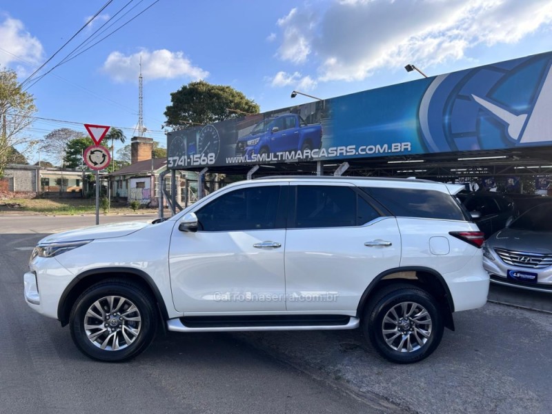 HILUX SW4 2.8 SRX 4X4 7 LUGARES 16V TURBO INTERCOOLER DIESEL 4P AUTOMÁTICO - 2021 - VENâNCIO AIRES