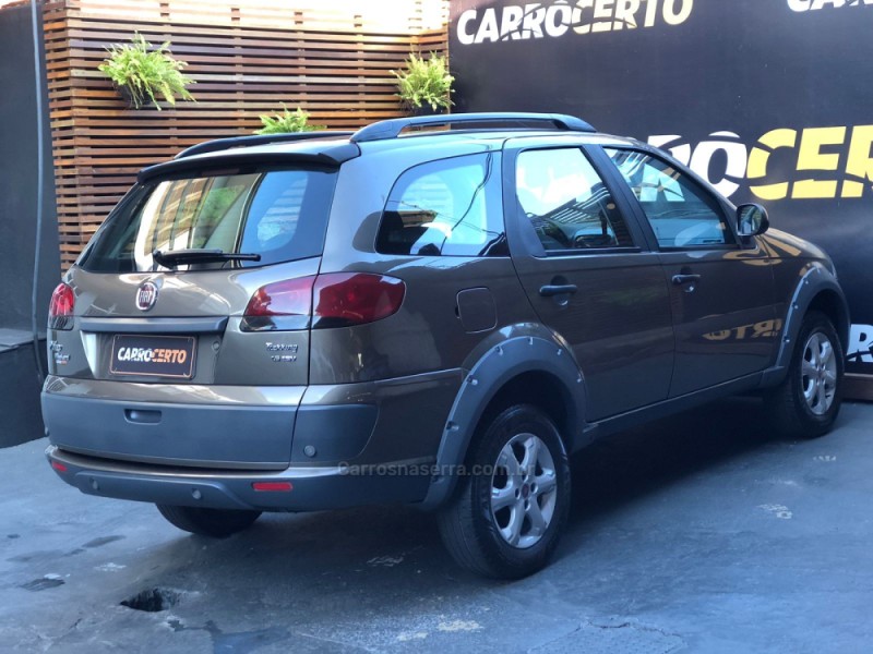 PALIO 1.6 TREKKING WEEKEND 16V FLEX 4P MANUAL - 2014 - NOVO HAMBURGO