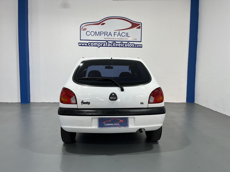 FIESTA 1.0 MPI GL CLASS 8V GASOLINA 4P MANUAL - 2001 - BENTO GONçALVES