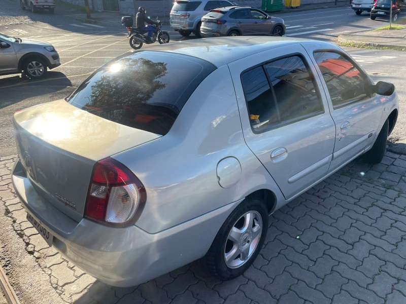 CLIO 1.0 PRIVILÉGE SEDAN 16V FLEX 4P MANUAL - 2009 - CAXIAS DO SUL