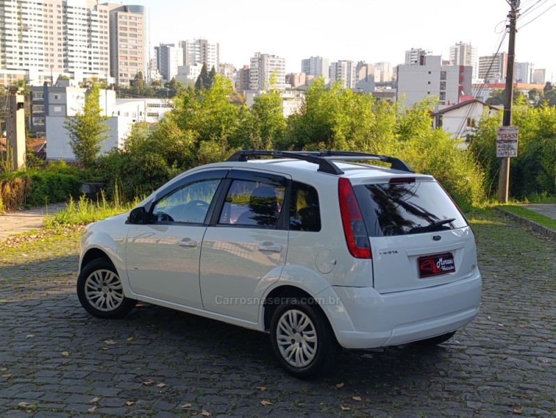 FIESTA 1.0 ROCAM SE 8V FLEX 4P MANUAL - 2014 - CAXIAS DO SUL