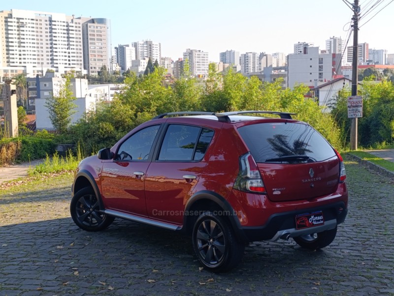 SANDERO 1.6 STEPWAY 8V FLEX 4P MANUAL - 2013 - CAXIAS DO SUL