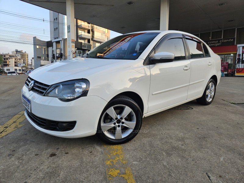 POLO 1.6 MI COMFORTLINE 8V FLEX 4P MANUAL - 2014 - CAXIAS DO SUL