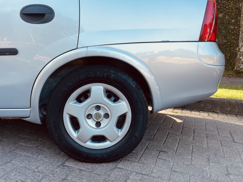 CORSA 1.0 MPFI SEDAN 8V GASOLINA 4P MANUAL - 2004 - CAXIAS DO SUL