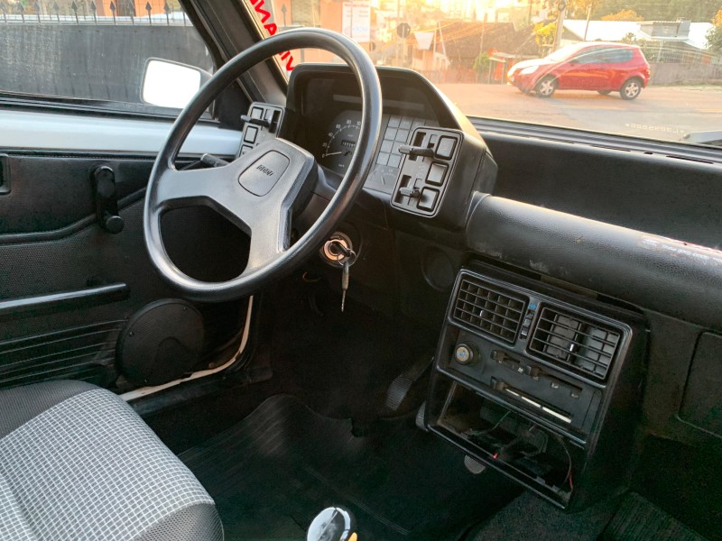 UNO 1.0 MILLE ELETRONIC 8V GASOLINA 2P MANUAL - 1991 - CAXIAS DO SUL