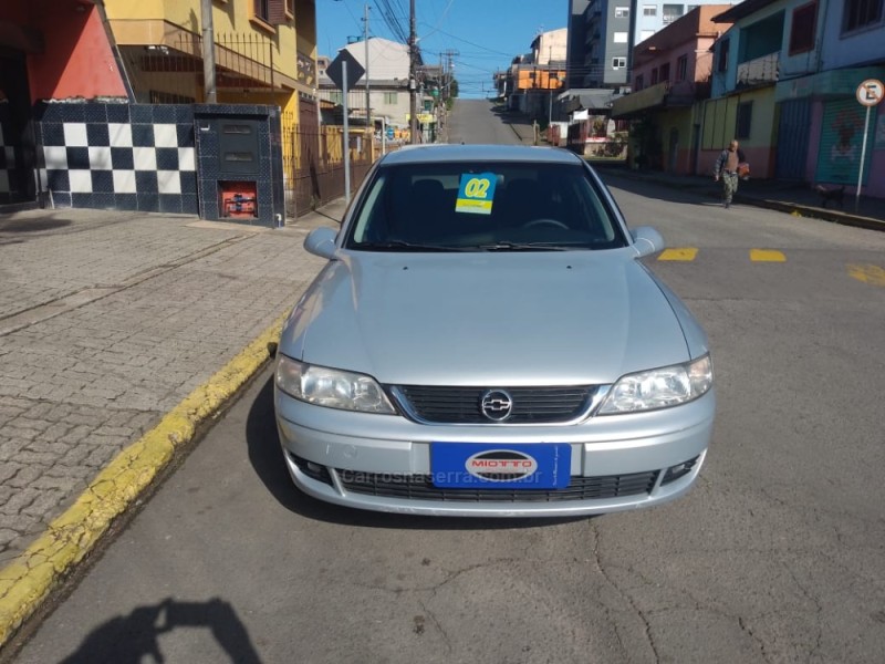 VECTRA 2.2 MPFI EXPRESSION 8V GASOLINA 4P MANUAL - 2002 - CAXIAS DO SUL