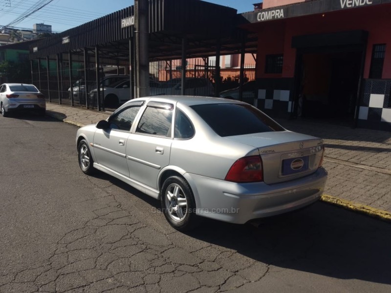 VECTRA 2.2 MPFI EXPRESSION 8V GASOLINA 4P MANUAL - 2002 - CAXIAS DO SUL