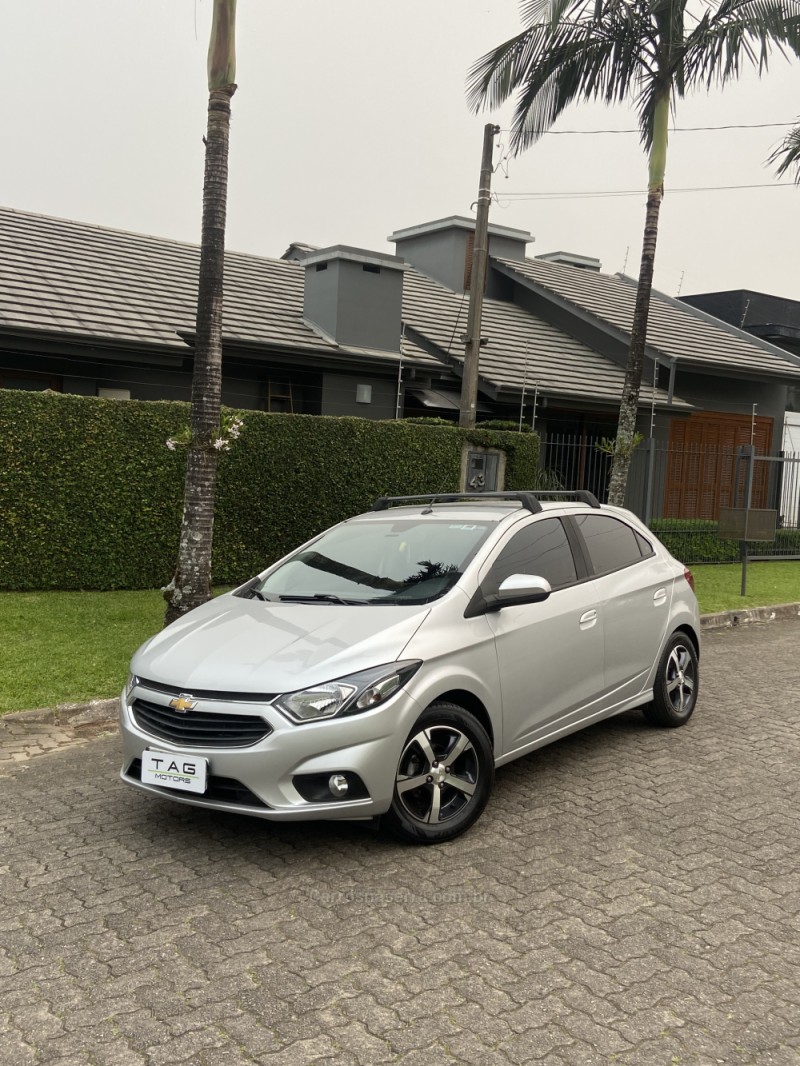 ONIX 1.4 MPFI LTZ 8V FLEX 4P MANUAL - 2018 - CAMPO BOM