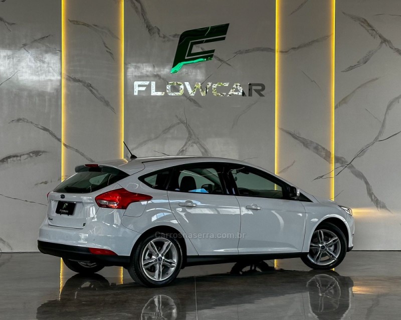 FOCUS 1.6 SE 16V FLEX 4P MANUAL - 2018 - GARIBALDI